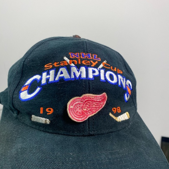 Vintage 90s red wings Stanley cup champions snapchat hat‎ - Picture 2 of 8